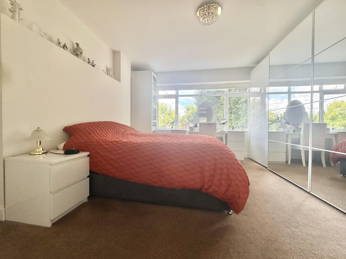 Swanland Road, Brookmans Park
